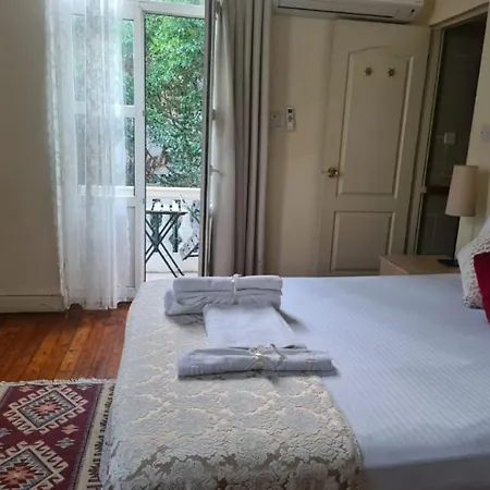 Deniz Boutique 船屋