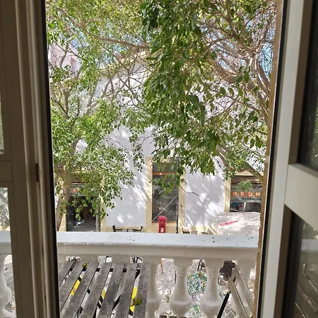 Deniz Boutique * 凯里尼亚